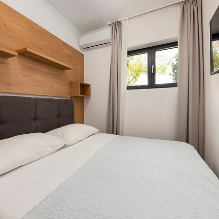 Senzen Guest house
