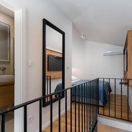 Senzen Guest house