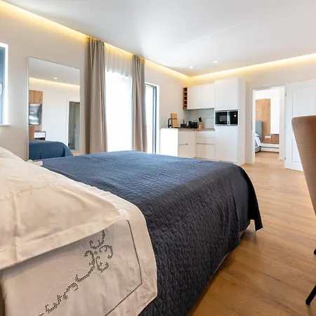 Senzen Guest house *