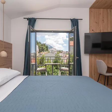 Senzen Guest house *